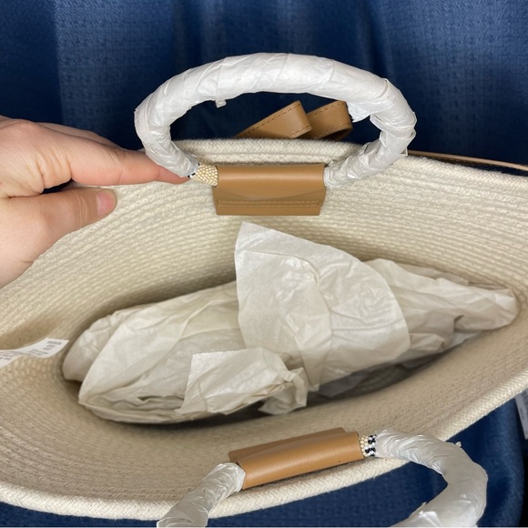 Elizabeth and James Cotton Tote Creme - Picture 5 of 7